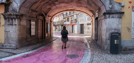 This image has an empty alt attribute; its file name is 4.jpg